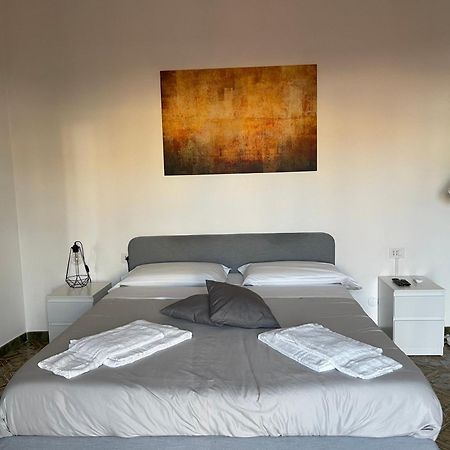 Nella'S Carlo III Apartment Napoli Exterior foto