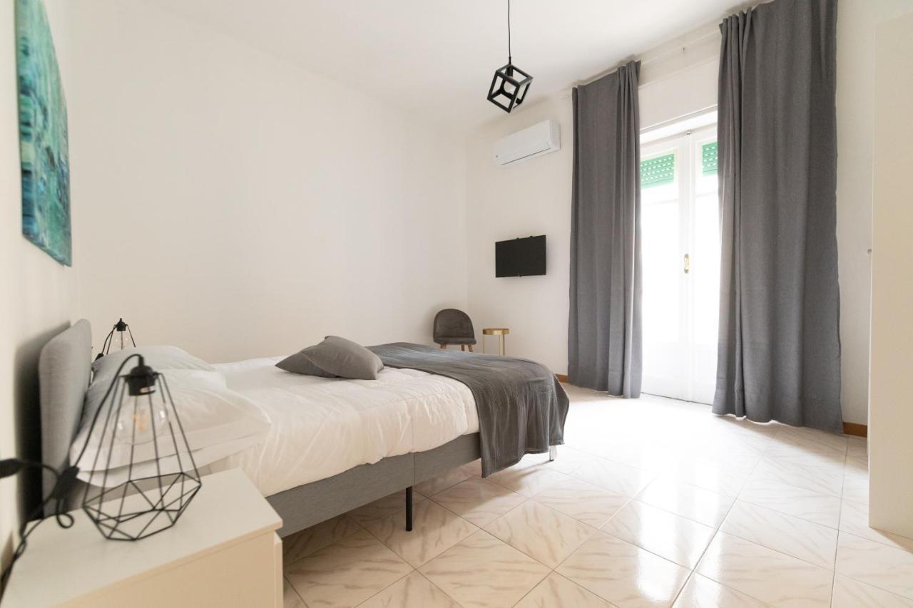 Nella'S Carlo III Apartment Napoli Exterior foto